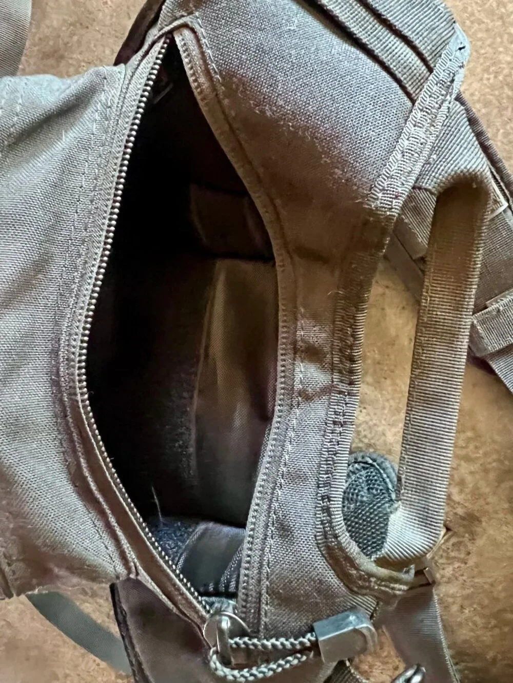 Condor EDC Bag | Black Crossbody Shoulder Sling